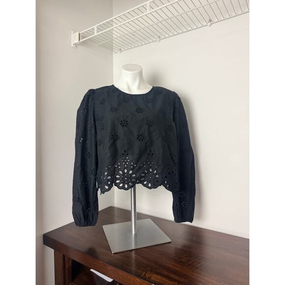 American Eagle Black Long Sleeve High Neck Crop with Floral Pattern Cutouts - Picture 4 of 6